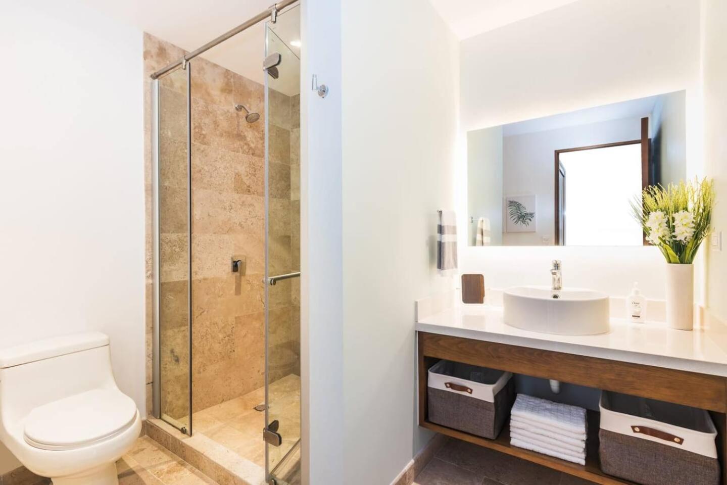 1br In Location W Ocean View *