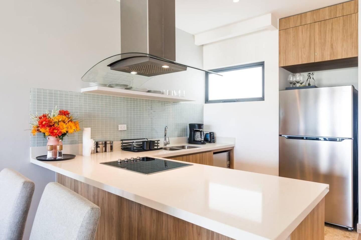 1br In Location W Ocean View *